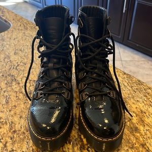 Doc Martens | Laurenne Distressed Patent Lace Up